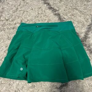 LULULEMON Pace Rival Skirt. Kelly green Size 4